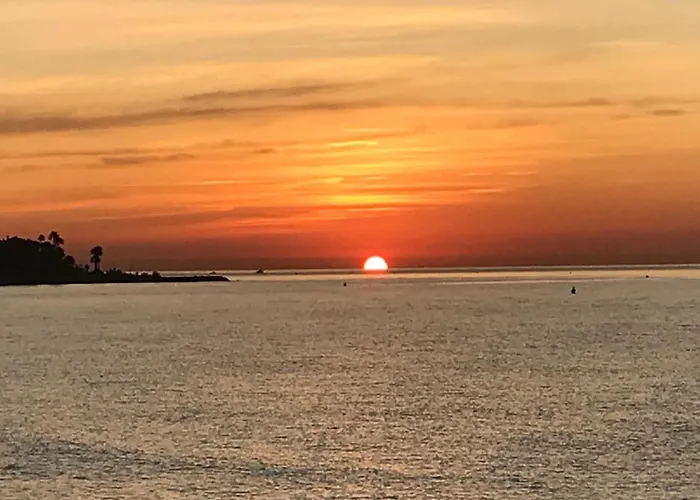 Апартаменти Marbella - Frontline Естепона