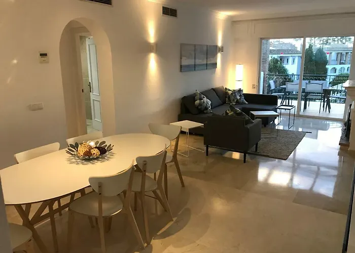 Marbella - Frontline Apartment Estepona