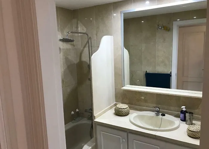 Marbella - Frontline Apartment