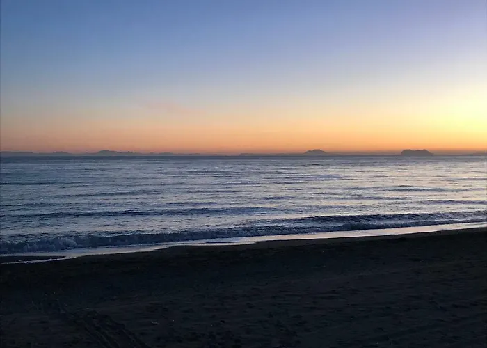 Marbella - Frontline アパート エステポナ